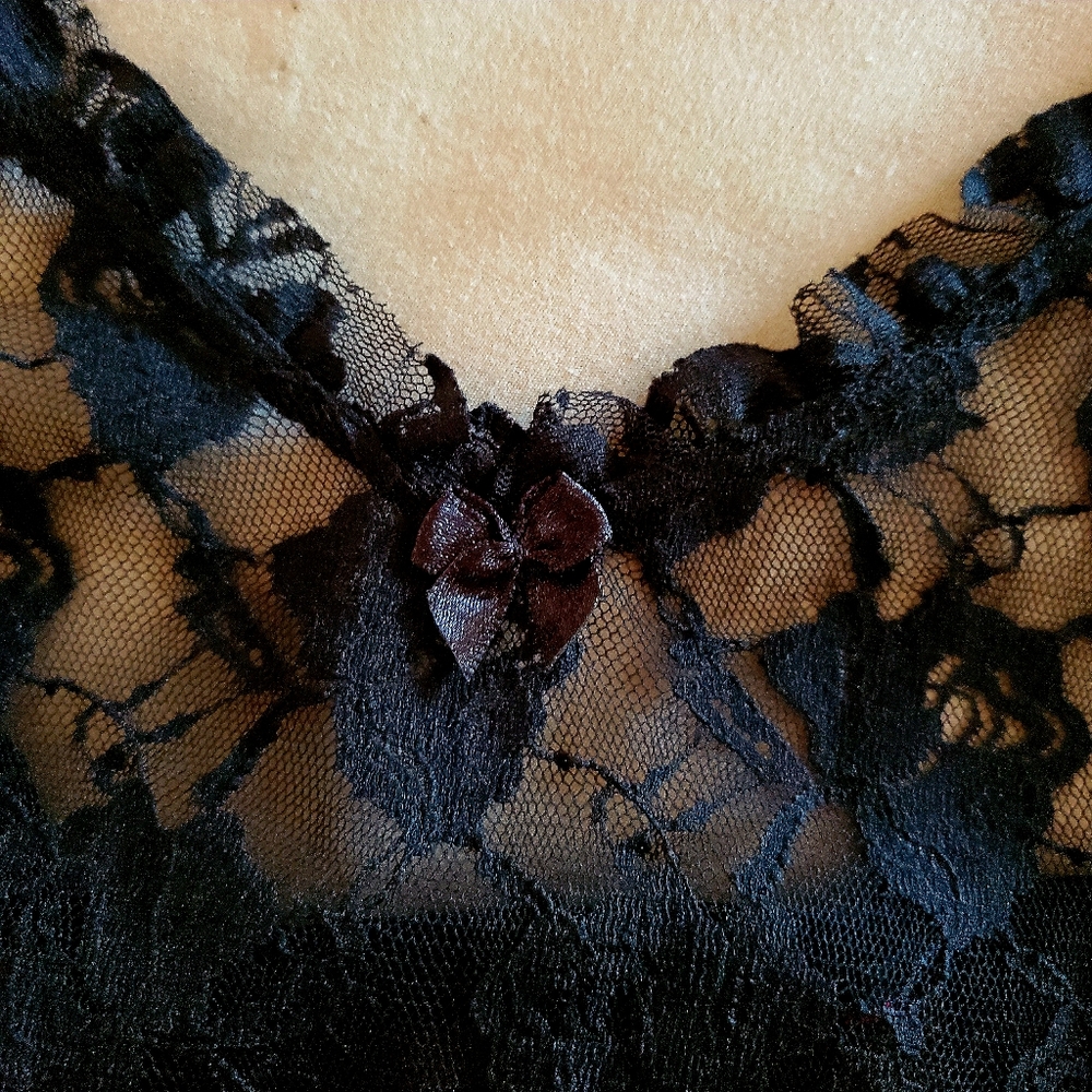 Smart & Sexy EUC Sheer Black Stretch Lace Nightgown Size L - Picture 3 of 6
